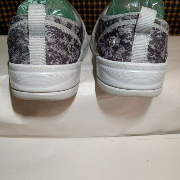 Bzees Gray Niche Washable Arch Support Flats sz 7.5 - Picture 7 of 7